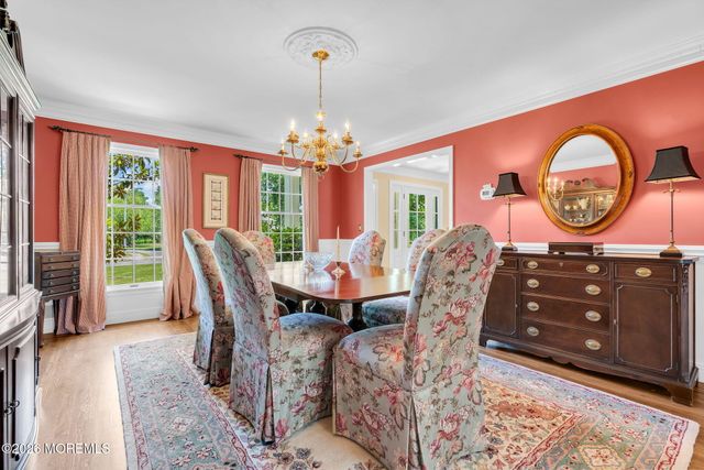 242 Williamsburg Drive, Shrewsbury Boro, NJ 07702