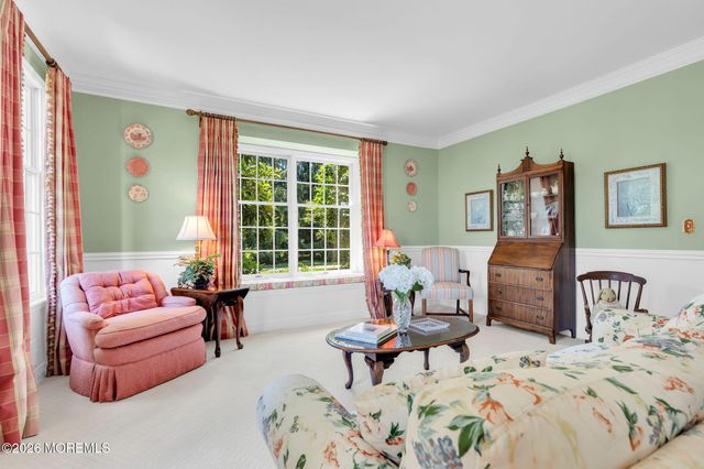 242 Williamsburg Drive, Shrewsbury Boro, NJ 07702