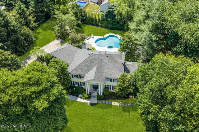 242 Williamsburg Drive, Shrewsbury Boro, NJ 07702