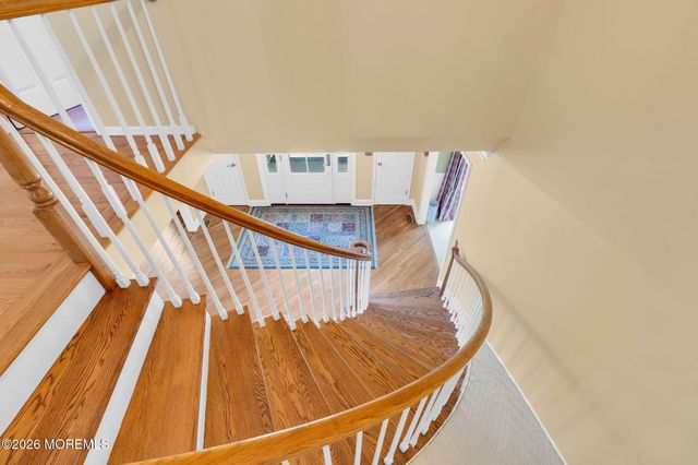 242 Williamsburg Drive, Shrewsbury Boro, NJ 07702