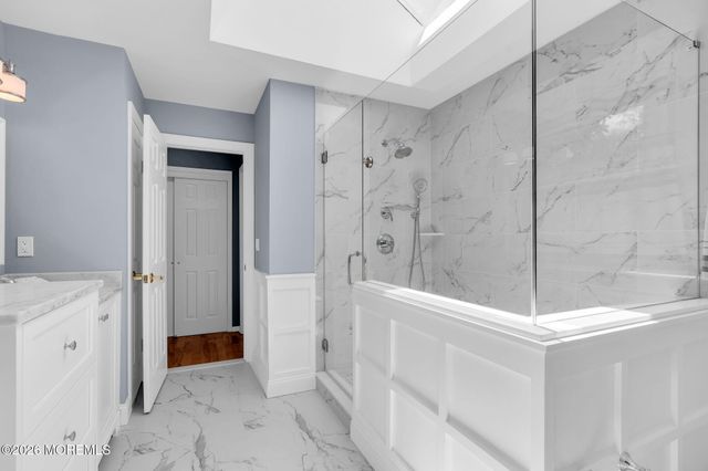 242 Williamsburg Drive, Shrewsbury Boro, NJ 07702