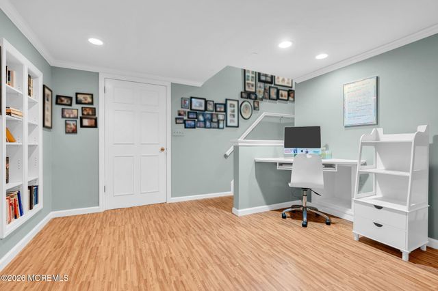 242 Williamsburg Drive, Shrewsbury Boro, NJ 07702