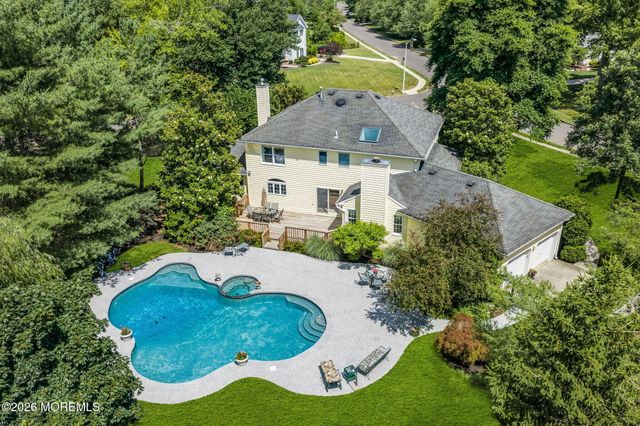 242 Williamsburg Drive, Shrewsbury Boro, NJ 07702