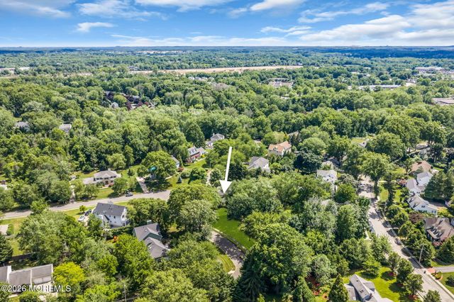 242 Williamsburg Drive, Shrewsbury Boro, NJ 07702