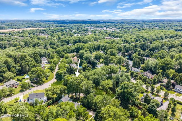 242 Williamsburg Drive, Shrewsbury Boro, NJ 07702