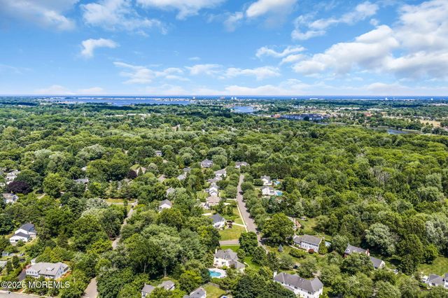 242 Williamsburg Drive, Shrewsbury Boro, NJ 07702