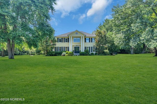 242 Williamsburg Drive, Shrewsbury Boro, NJ 07702