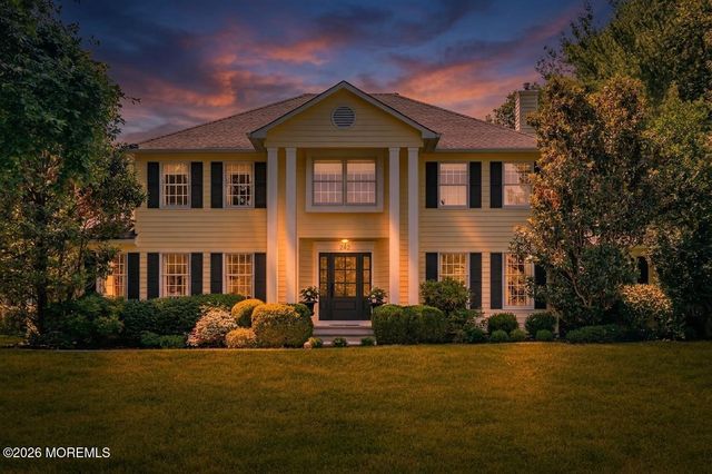 242 Williamsburg Drive, Shrewsbury Boro, NJ 07702