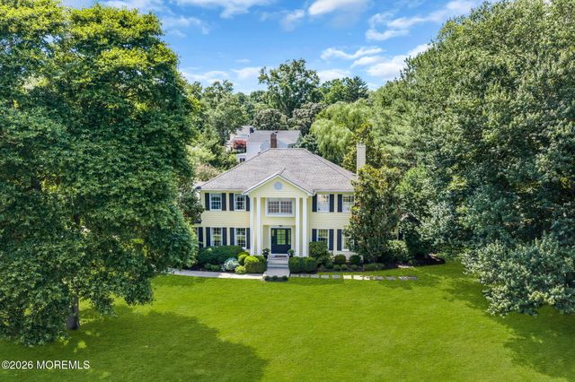 242 Williamsburg Drive, Shrewsbury Boro, NJ 07702