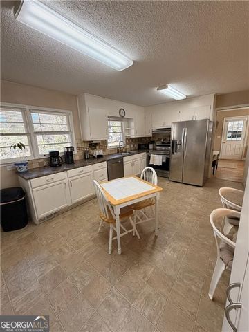 526 Poplar Street, Toccoa, GA 30577