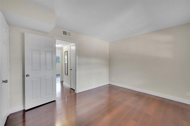 650 Tennis Club Drive 305, Fort Lauderdale, FL 33311