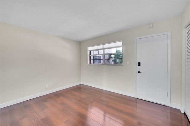 650 Tennis Club Drive 305, Fort Lauderdale, FL 33311