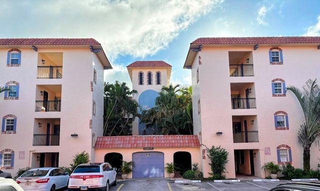 650 Tennis Club Drive 305, Fort Lauderdale, FL 33311