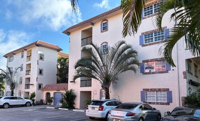 650 Tennis Club Drive 305, Fort Lauderdale, FL 33311
