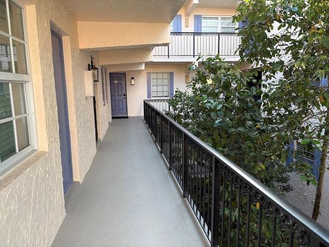 650 Tennis Club Drive 305, Fort Lauderdale, FL 33311
