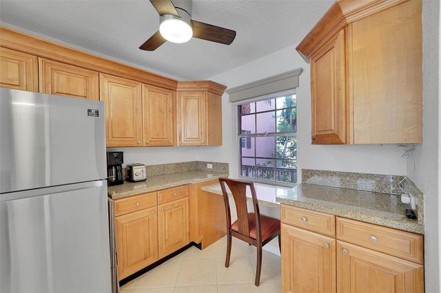 650 Tennis Club Drive 305, Fort Lauderdale, FL 33311