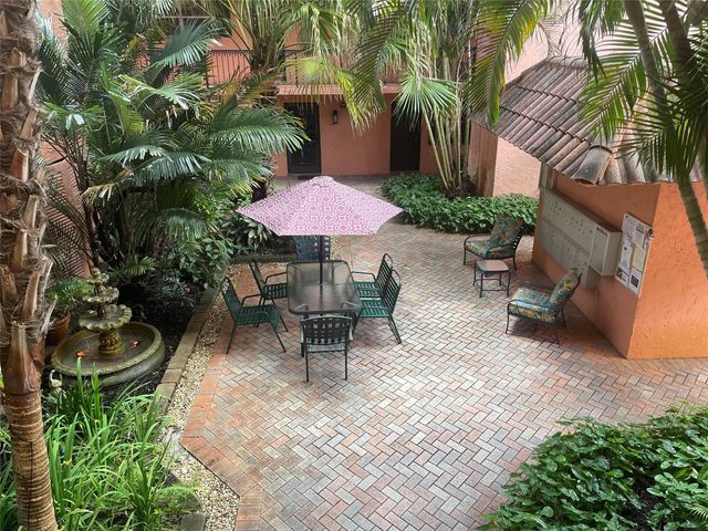 650 Tennis Club Drive 305, Fort Lauderdale, FL 33311