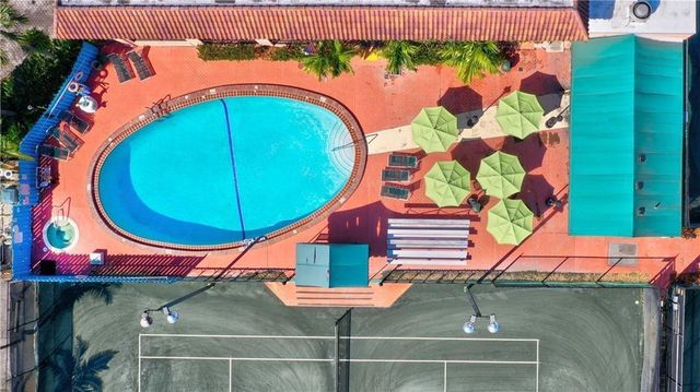 650 Tennis Club Drive 305, Fort Lauderdale, FL 33311