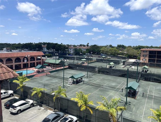 650 Tennis Club Drive 305, Fort Lauderdale, FL 33311