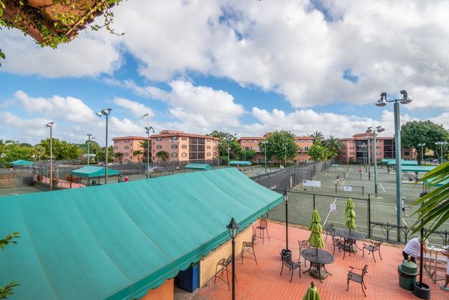 650 Tennis Club Drive 305, Fort Lauderdale, FL 33311