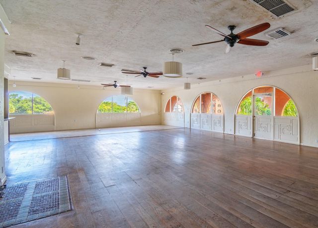650 Tennis Club Drive 305, Fort Lauderdale, FL 33311