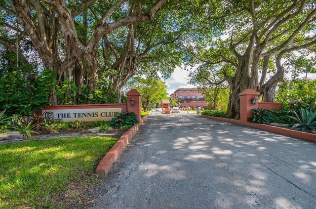 650 Tennis Club Drive 305, Fort Lauderdale, FL 33311