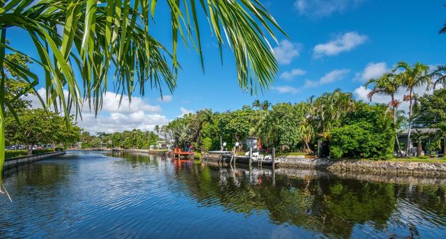 650 Tennis Club Drive 305, Fort Lauderdale, FL 33311