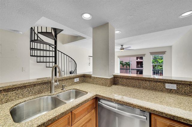650 Tennis Club Drive 305, Fort Lauderdale, FL 33311