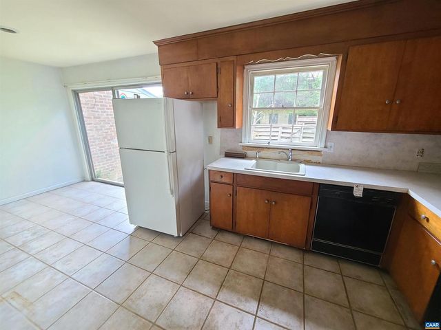 120 GEORGETOWN GREEN, Charlottesville, VA 22901