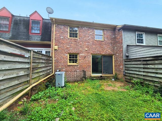 120 GEORGETOWN GREEN, Charlottesville, VA 22901