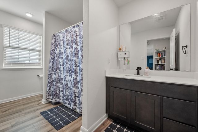 1947 Hollywood Drive, Seagoville, TX 75159