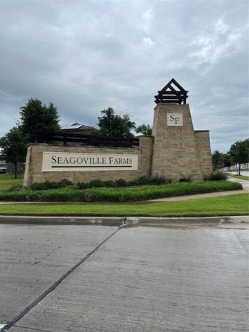 1947 Hollywood Drive, Seagoville, TX 75159