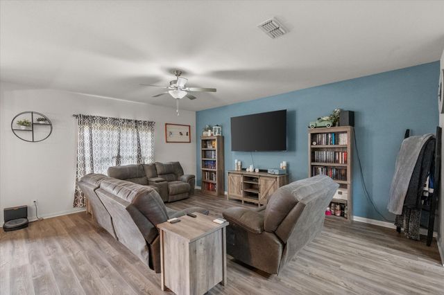 1947 Hollywood Drive, Seagoville, TX 75159