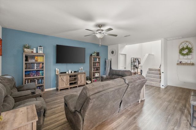 1947 Hollywood Drive, Seagoville, TX 75159