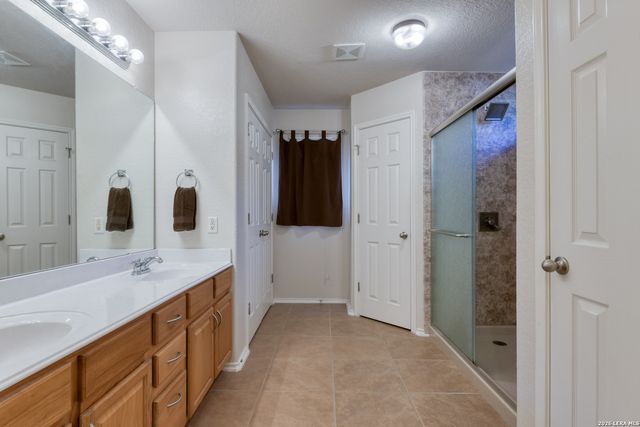 827 Point Cove, San Antonio, TX 78253