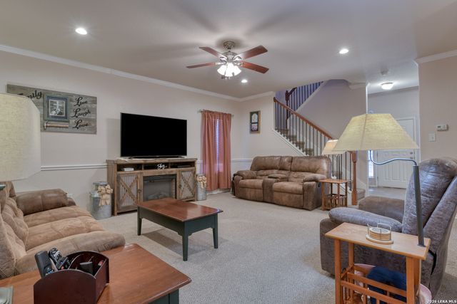 827 Point Cove, San Antonio, TX 78253