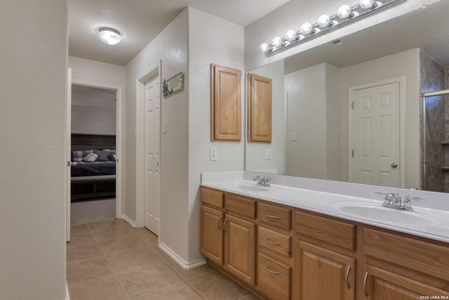 827 Point Cove, San Antonio, TX 78253