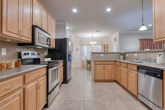 827 Point Cove, San Antonio, TX 78253