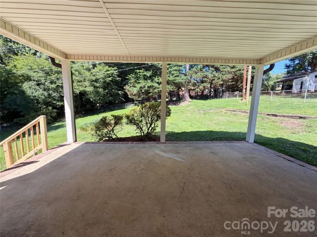 2418 Woodbridge Drive, Gastonia, NC 28056