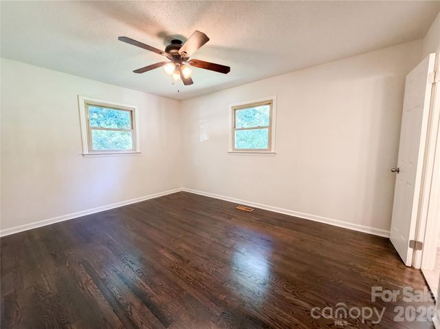 2418 Woodbridge Drive, Gastonia, NC 28056