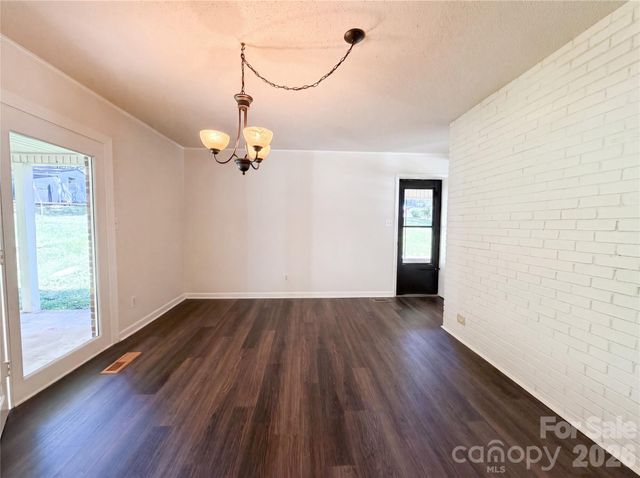 2418 Woodbridge Drive, Gastonia, NC 28056