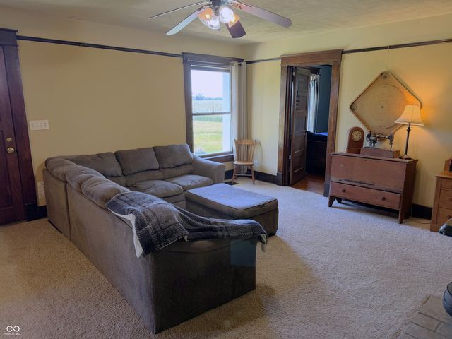 7137 S 200 E, Ladoga, IN 47954
