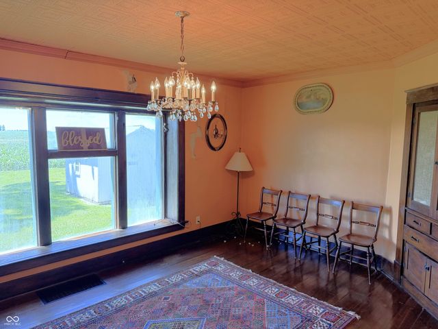7137 S 200 E, Ladoga, IN 47954