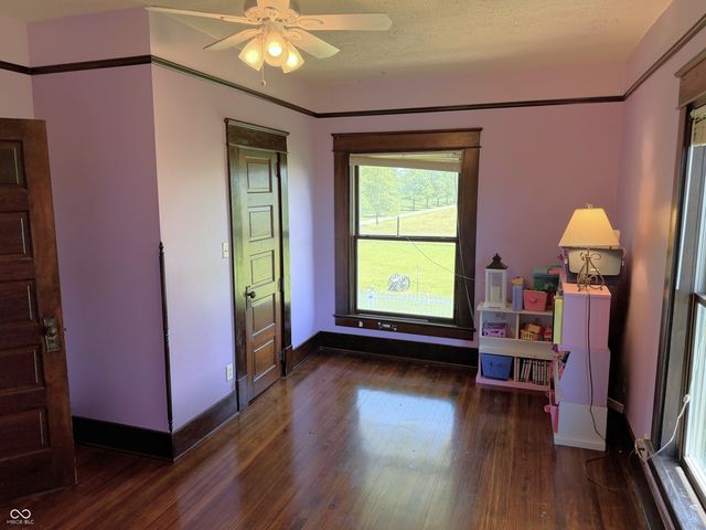 7137 S 200 E, Ladoga, IN 47954