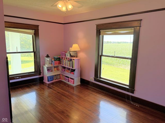 7137 S 200 E, Ladoga, IN 47954