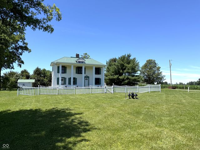 7137 S 200 E, Ladoga, IN 47954