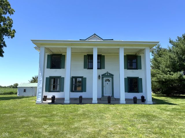 7137 S 200 E, Ladoga, IN 47954