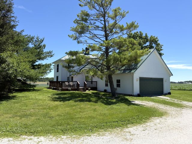 7137 S 200 E, Ladoga, IN 47954