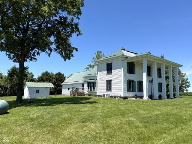 7137 S 200 E, Ladoga, IN 47954