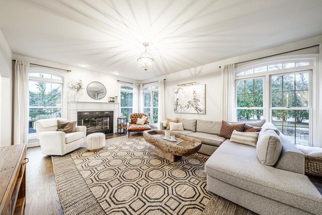 1403 E Bristlecone DRIVE, Hartland, WI 53029